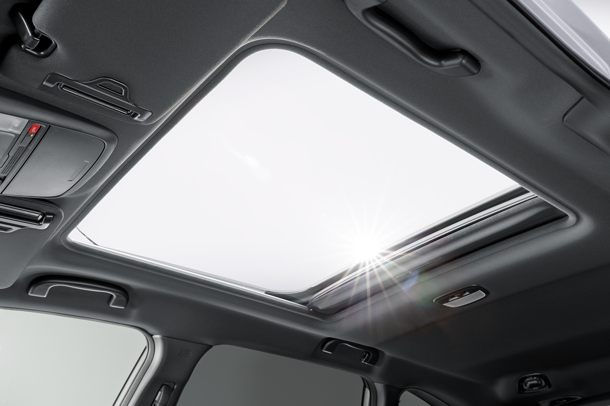 <sg-lang1>Techo panorámico eléctrico de cristal, con control de inclinación y apertura.</sg-lang1><sg-lang2></sg-lang2><sg-lang3></sg-lang3>
