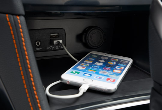 Puertos de USB y audio auxiliar